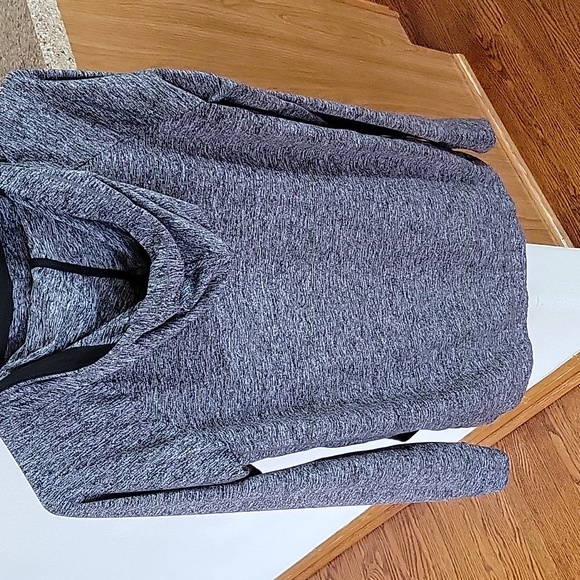 Athleta top - Picture 3 of 3